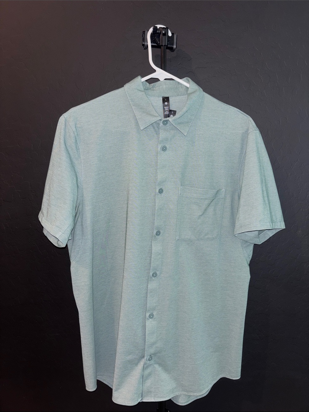 Lululemon Men's Short-Sleeve Button-Up Shirt - green